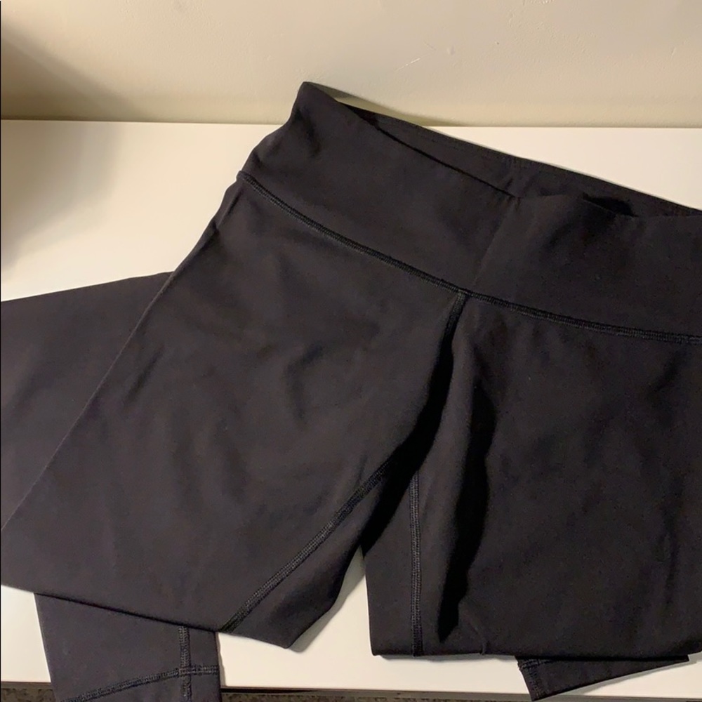 Shiny lululemon full length leggings